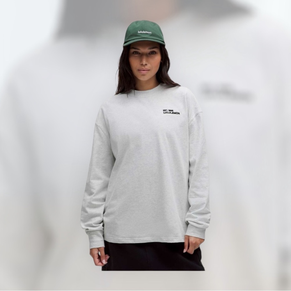 Lululemon Heavyweight Cotton Crewneck Long-Sleeve Shirt
In the color gray